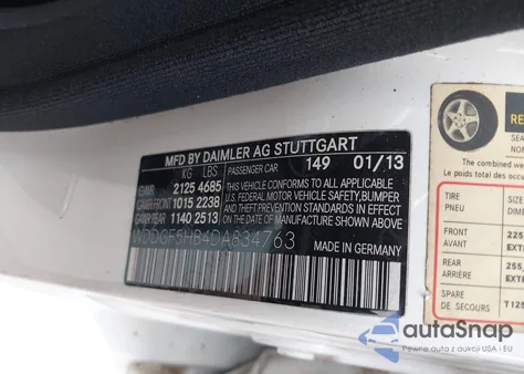 2013 Mercedes-Benz C 350 Sport z USA, uszkodzony, nr VIN WDDGF5HB4DA834763